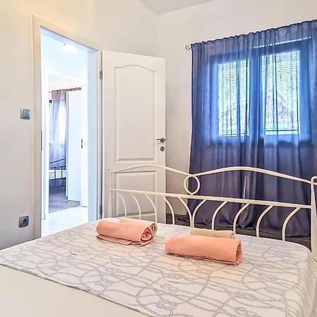 Holiday home Mate By Interhome Bibinje